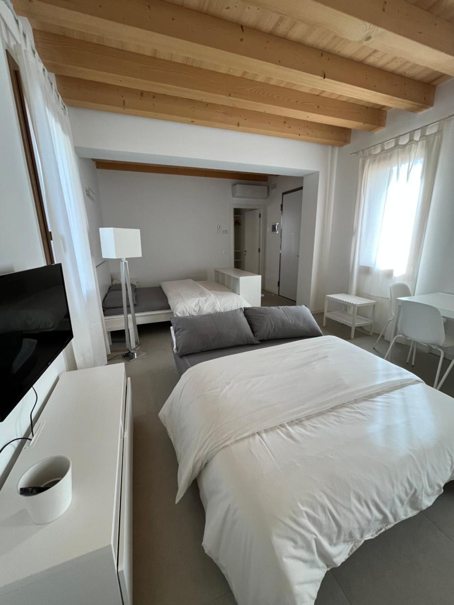 Residence Duomo Καστελφράνκο Βένετο Δωμάτιο φωτογραφία